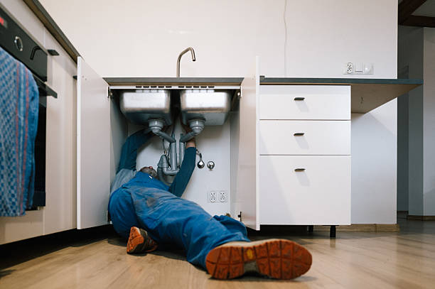 Professional Leak Detection technician working in Swansboro, NC